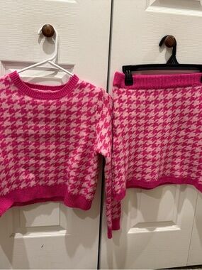 Girls' Pink Houndstooth Knit Sweater & Skirt Set
